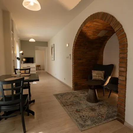 Aparthotel Latran 98 By Lh Cesky Krumlov