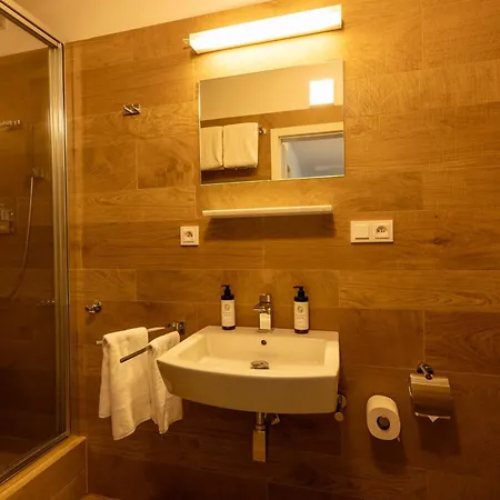 Aparthotel Latran 98 By Lh