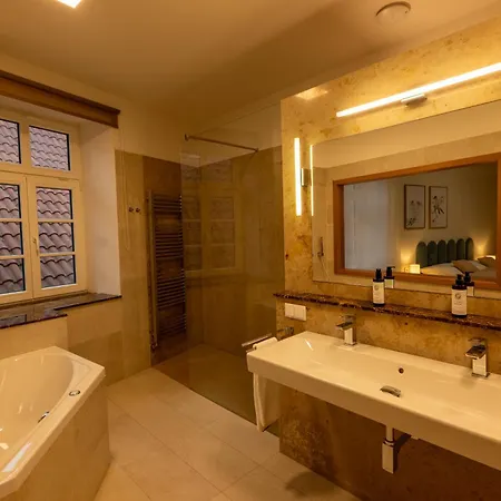 Latran 98 By Lh Aparthotel