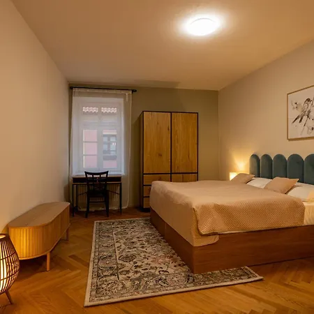 Latran 98 By Lh Aparthotel Cesky Krumlov