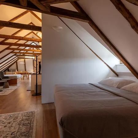 Latran 98 By Lh Aparthotel Cesky Krumlov